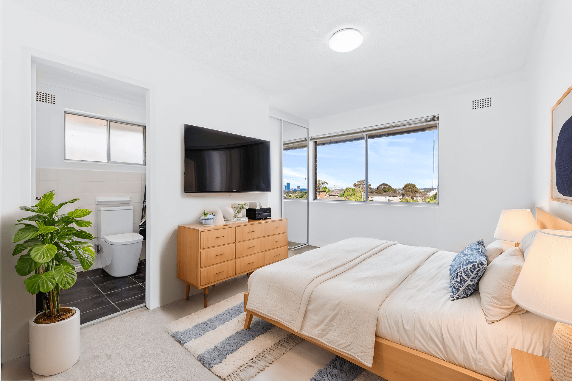 9/3 Western Crescent, Gladesville For Lease by Cassidy Real Estate - image 1